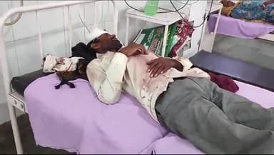 अलवर: नौगांवा के ग्राम शेखावास में चचेरी बहन को गाली गलौज करने पर चली लाठी 4 लोग घायल जिला अस्पताल में भर्ती