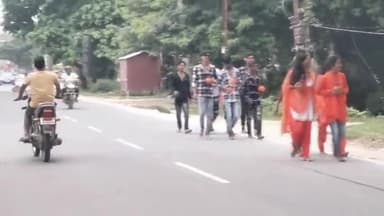 कस्बा: मलमास खत्म होते ही सोमवार को कसबा राणी सती मंदिर में पंचमुखी महादेव मंदिर पर जल चढ़ाने पहुंचे श्रद्धालु