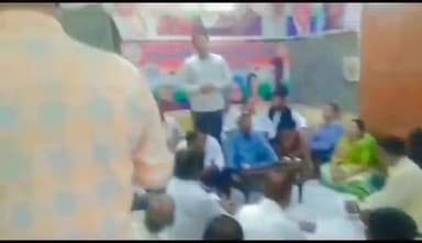 हम लोग राजीव जी को देखने से वंचित रह गए थे, मगर जब जब @rahulgandhi जी को देखते हैं तब तब ऐसा लगता है कि राजीव गांधी जी चले आ रहे हैं l #Mhow #Indore #Dhar #MadhyaPradesh #rememberingrajivgandhiji