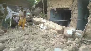 अजयगढ़: ग्राम अडाडुपुर में कच्चे मकान की दीवार गिरने से उसमें दबकर एक भैंस की मौत व दूसरी भैंस हुई घायल