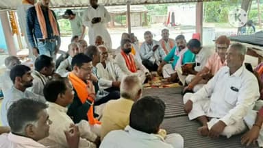 बसेड़ी: जारगा मंडल के गांव दनकटा में ठाकुर जी महाराज के प्रसिद्ध मंदिर पर भाजपा की हुई बैठक