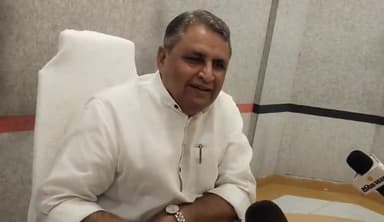 राजगीर: राज्य वित्त मंत्री व नालंदा जिला प्रभारी विजय कुमार चौधरी ने सर्किट हाउस में की प्रेस कॉन्फ्रेंस, BJP पर साधा निशाना