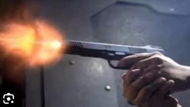 सूरजगढ़: बंसगढ़ा बिंदटोली महुआ घाट के पास शराब कारोबारी को पकड़ने गई पुलिस पर हुआ फायरिंग, पुलिस ने भी की जवाबी फायरिंग