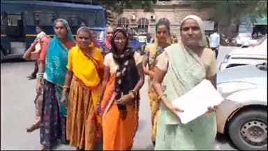 अजमेर: किशनगढ़ वार्ड 18 के क्षेत्रवासी पहुंचे अजमेर जिला कलेक्ट्रेट विभिन्न समस्याओं को लेकर जिला कलेक्टर के नाम सौंपा ज्ञापन