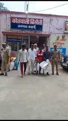 बिसौली: कोतवाली पुलिस ने मादक पदार्थ की तस्करी करने वाले गैंग के 4 सदस्यों को अलग-अलग जगह से किया गिरफ्तार