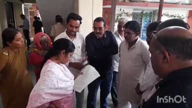 धार: गुणावद के ग्रामीणों ने धार SDM को सौंपा ज्ञापन, हेवी विद्युत लाइन को रहवासी क्षेत्र में शिफ्ट करने का किया विरोध