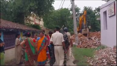 दरभंगा: दरभंगा के राय साहब  पोखर पर मंदिर को तोड़ा गया कराया गया खाली लोगों ने कहा कि प्रशासन को देना चाहिए समय