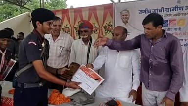 सरदारशहर: राजीव गांधी खेल मैदान में राजीव गांधी ग्रामीण ओलंपिक के ब्लॉक स्तरीय टूर्नामेंट समापन, विजेता टीमों को किया पुरस्कृत