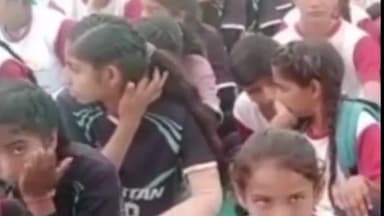 चूरू: चूरू के जिला खेल स्टेडियम में #ग्रामीण_ओलंपिक प्रतियोगिता का #समापन विजेता #खिलाड़ियों को मेडल देकर किया #सम्मानित