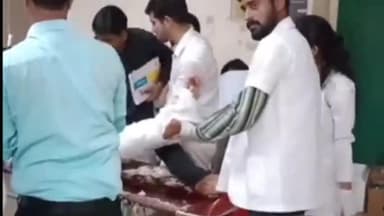 चूरू: जिले के भालेरी #थाना क्षेत्र में सोमासी टोल नाके के पास ट्रॉले की #टक्कर से बाइक सवार #दंपत्ति_घायल बीकानेर किया #रेफर