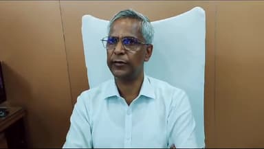 मुरादाबाद: जिले में सावन के अंतिम सोमवार को कावड़ियों की भीड़ को देखते हुए 26 से 28तक स्कूल कॉलेज बंद रहेंगे:DM शैलेंद्र कुमार सिंह