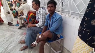 बेगूसराय: पावर हाउस रोड में तेज रफ्तार बाइक सवार को बचाने में रिक्शा पलटा चालक हुआ घायल सदर अस्पताल में भर्ती