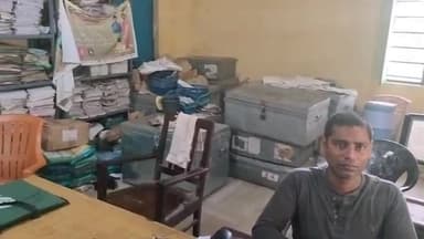 सूरजगढ़: प्रखंड सांख्यिकी कार्यालय में कर्मी जन्म मृत्यु प्रमाण पत्र देने में वसूलते हैं राशि,  डीएम से की गई शिकायत