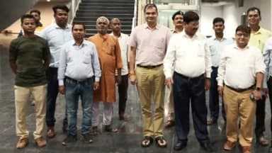 दरभंगा: दरभंगा कमिश्नर डीएम एवं वरीय अधिकारियों ने आज तारामंडल पहुंचकर देखा chandrayaan-3 की सॉफ्ट लैंडिंग और दी बधाई