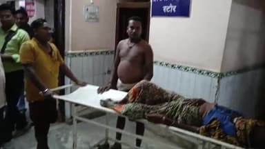 गोपालगंज: मोगल बिरइचा गांव में विवाद जमीन पर निर्माण कार्य करने से मना करने पर फरसा से हमला, एक ही परिवार के चार लोग जख्मी, रेफर।