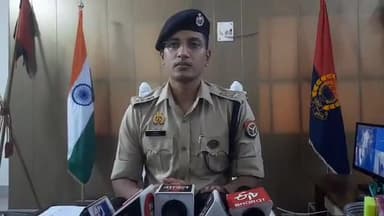 शामली: शामली कोतवाली में तैनात पुलिस कांस्टेबल का खेती करमू में शव मिलने के मामले में जानकारी देते एसपी शामली अभिषेक