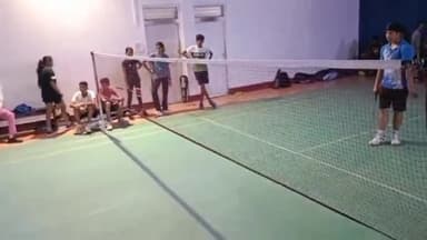 सोहागपुर: शिक्षक विभाग द्वारा गांधी स्टेडियम के इंडोर स्पोर्ट्स ब्लाक में बैडमिंटन प्रतियोगिता का किया गया आयोजन