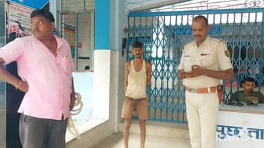 लखीसराय: क्यूल थाना क्षेत्र के पचाम गांव में नशे की हालत में हंगामा कर रहे युवक को पुलिस ने किया गिरफ्तार