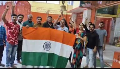 चंद्र यान के सफल लैंडिंग के बाद बिधूना दुर्गा मंदिर में लगे माता के जयकारा #चंद्रयान #बिधूना