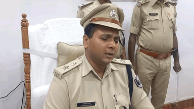 गया टाउन सीडी ब्लॉक: कोतवाली थाने की पुलिस ने लूट कांड के दो आरोपियों को किया गिरफ्तार, SSP ने प्रेस वार्ता कर किया खुलासा