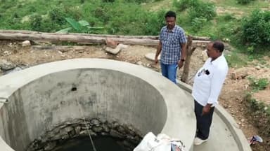 पीरटांड: पीरटांड़ बीडीओ ने भारती चलकारी पंचायत में सरकारी योजनाओं का निरीक्षण किया