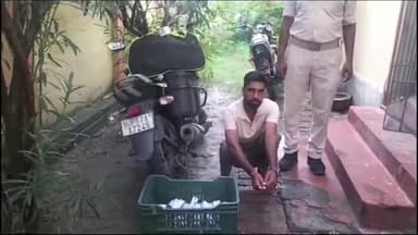 गोपालगंज: बलथरी चेक पोस्ट से उत्पाद विभाग की टीम ने 135 पीस टेट्रा पैक शराब के साथ एक धंधेबाज को किया गिरफ्तार, भेजा गया जेल।