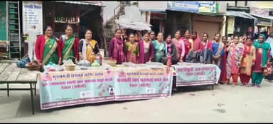 देवाल: मुख्यमंत्री बहना योजना के तहत देवाल बस स्टैंड पर लोकल उत्पादों का लगा हाट बाजार