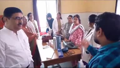 बदायूं: जगत सामुदायिक स्वास्थ्य केंद्र का डीएम ने औचक निरीक्षण किया