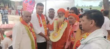 इसराना: टिटाना गांव के शिव मंदिर के 15वें स्थापना दिवस के उपलक्ष्य में हवन यज्ञ के उपरांत लगाया भंडारा, BJP के पूर्व सचिव पहुंचे