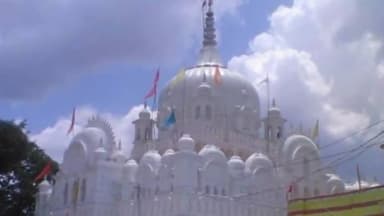 दमोह: बांदकपुर धाम मंदिर द्वार से अतिक्रमण हटाकर भव्य कॉरिडोर निर्माण को लेकर 2 वर्ष बीत जाने के बाद भी नहीं हुआ विकास