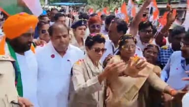 राजनांदगांव: कांग्रेस प्रदेश प्रभारी कुमारी शैलजा पहुंची राजनांदगांव कांग्रेस कार्यकर्ताओं ने शहर के विभिन्न स्थानों में किया स्वागत