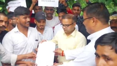 रामपुर: सर्व समाज द्वारा विधायक ओम प्रकाश राजभर के विवादित बयान के खिलाफ कार्रवाई की मांग को लेकर मुख्यमंत्री को संबोधित ज्ञापन