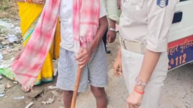 गया टाउन सीडी ब्लॉक: रामपुर थाना क्षेत्र में डायल 112 की टीम ने भटके वृद्ध को उसके परिजनों से मिलाया