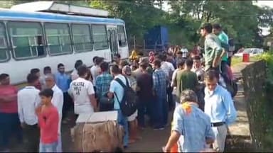 मोरनी: पीने के पानी की समस्या को लेकर पलासरा गांव के ग्रामीणों ने रोड पर लगाया जाम, मौके पर पहुंची पुलिस