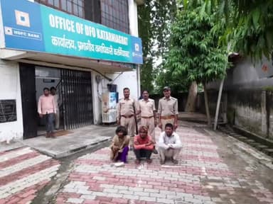 बहराइच: वन विभाग की टीम ने चीतल की सींग के साथ तीन अभियुक्तों को किया गिरफ्तार डीएफओ कतर्निया  घाट