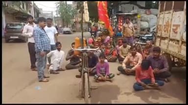 गुना नगर: ग्राम करोद से हनुमान टेकरी गुना तक निकली दंडोत्री परिक्रमा यात्रा जगह हुआ स्वागत