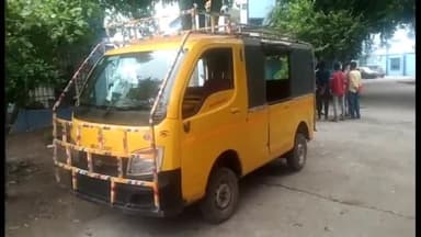 बिहार: गोखलपुर गांव में शौच करने जा रहे एक व्यक्ति की करंट की चपेट में आने से घटना स्थल पर हुई मौत