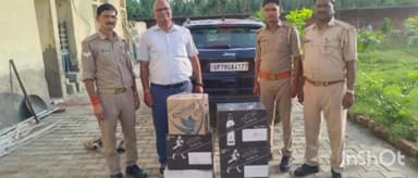 एत्मादपुर: आबकारी टीम व थाना खंदौली  पुलिस ने कार्रवाई करते हुए  टोल प्लाजा से दो अभियुक्त को अवैध शराब के साथ किया गिरफ्तार