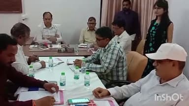 रतलाम नगर: रतलाम विकास प्राधिकरण कार्यालय में प्राधिकरण की संचालकमंडल की बैठक प्राधिकरण अध्यक्ष की अध्यक्षता मे हुई आयोजित