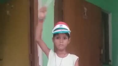 शाहगंज: रानीपुर गाँव निवासी बालक की हुई मौत में बेटे का शव कब्र से बाहर निकाल कर पीएम करने के लिए DM से पिता ने लगाई गुहार