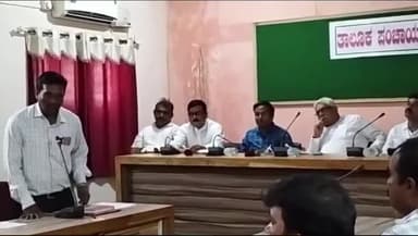 ಮುಂಡರಗಿ: ತಾ.ಪಂ. ಸಭಾಂಗಣದಲ್ಲಿ ಶಿಕ್ಷಕರ ದಿನಾಚರಣೆ ಕುರಿತು ಪೂರ್ವಭಾವಿ ಸಭೆ; ಶಾಸಕ ಪಾಟೀಲ್ ಭಾಗಿ