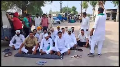 गंगानगर: श्रीगंगानगर के पदमपुर मार्ग पर दूसरे दिन भी किसानों ने लगाया जाम, गंग नहर में सिंचाई पानी की कर रहे हैं मांग