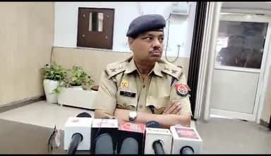 बरेली: वाहनों पर जातिसूचक शब्द लिखने पर होगी कार्रवाई, SP ट्रैफिक ने मीडिया को दी जानकारी