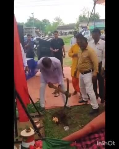 डौण्डीलोहारा: ग्राम भेड़ी सुरेगांव में लिफ्ट इरिगेशन का संसदीय सचिव कुंवर सिंह निषाद ने किया भूमिपूजन