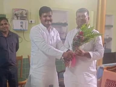 राजगीर: बिहार सरकार के कला संस्कृति एवं युवा विभाग के मंत्री जितेंद्र कुमार राय पहुंचे राजगीर, राजद कार्यकर्ताओं ने किया स्वागत