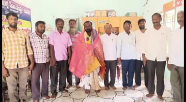 కావలి: నెల్లూరు జిల్లా వైయస్సార్ కాంగ్రెస్ పార్టీ కార్యదర్శిగా నియమించబడిన గంధం ప్రసన్న ఆంజనేయులుకు ఘన సన్మానం