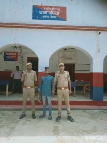 मनकापुर: छपिया पुलिस ने एक वारंटी अभियुक्त को सिसहनी स्थित घर से किया गिरफ्तार