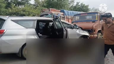 नामकुम: बूटी मोड़ के पास कार व टर्बो के बीच हुई सीधी टक्कर, कार सवार हुए घायल