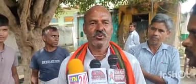 एत्मादपुर: गांव बास वाला में क्षत्रिय समाज की हुई बैठक, मृत्यु भोज पर लगेगी रोक