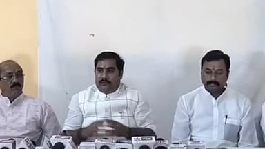 बैरसिया: महावीर पैलेस में बैरसिया विधानसभा प्रवास पर आए बिहार से भाजपा से विधायक और पूर्व मंत्री जनक राम ने पत्रकार वार्ता की